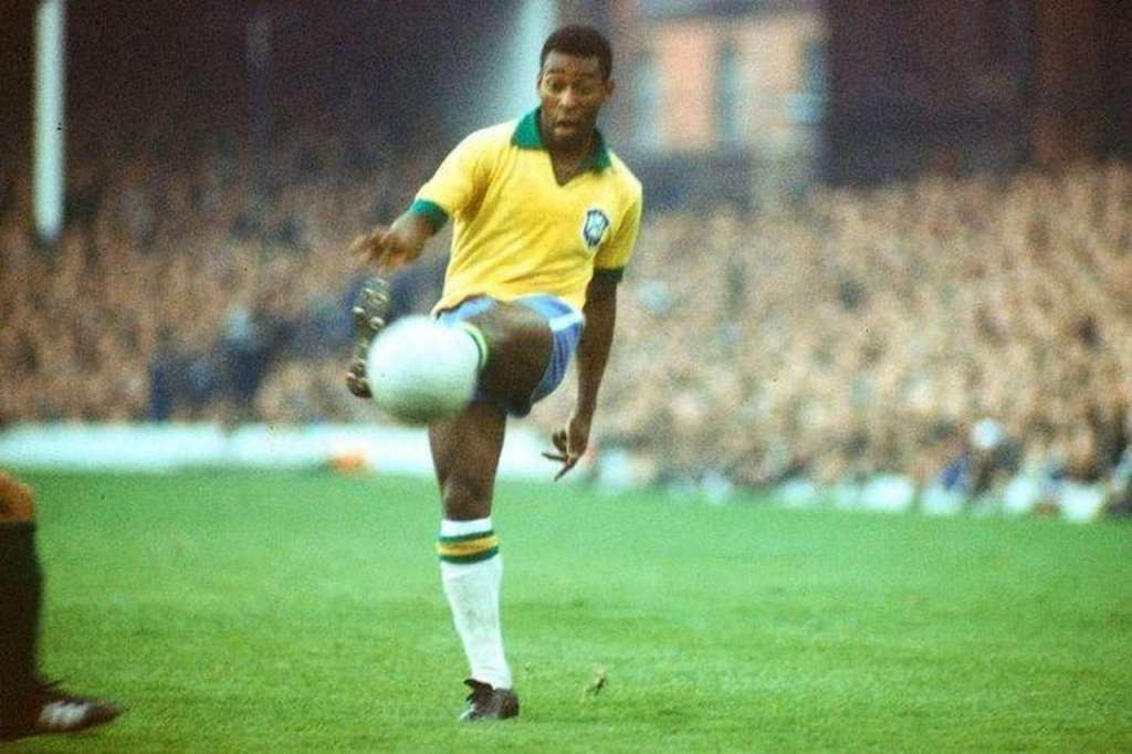 Pelé é o maior jogador de todos os tempos do futebol mundial