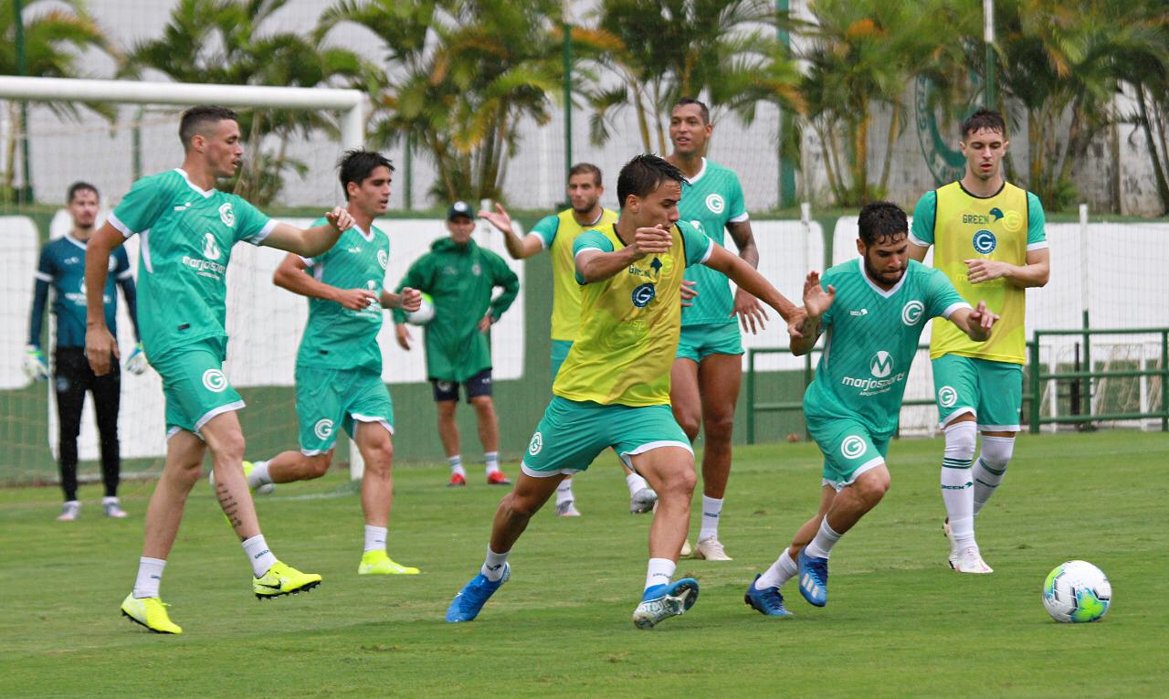 Com interino, Goiás muda para enfrentar o desfalcado Palmeiras