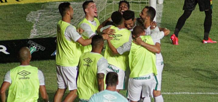 Jogadores comemoram um dos gols nesta sexta-feira - Guilherme Griebeler/ACF