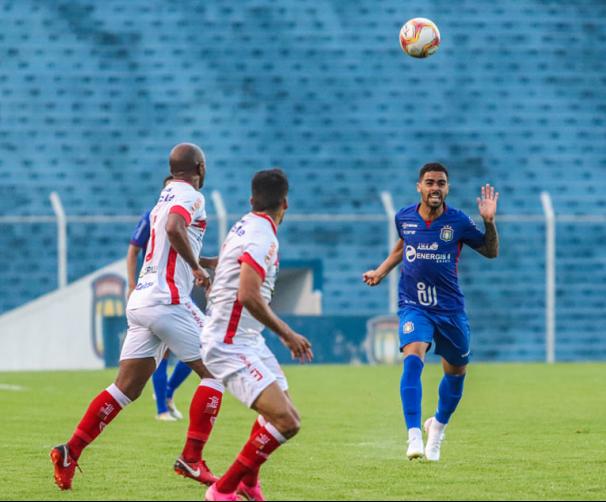 São Caetano perdeu em casa
