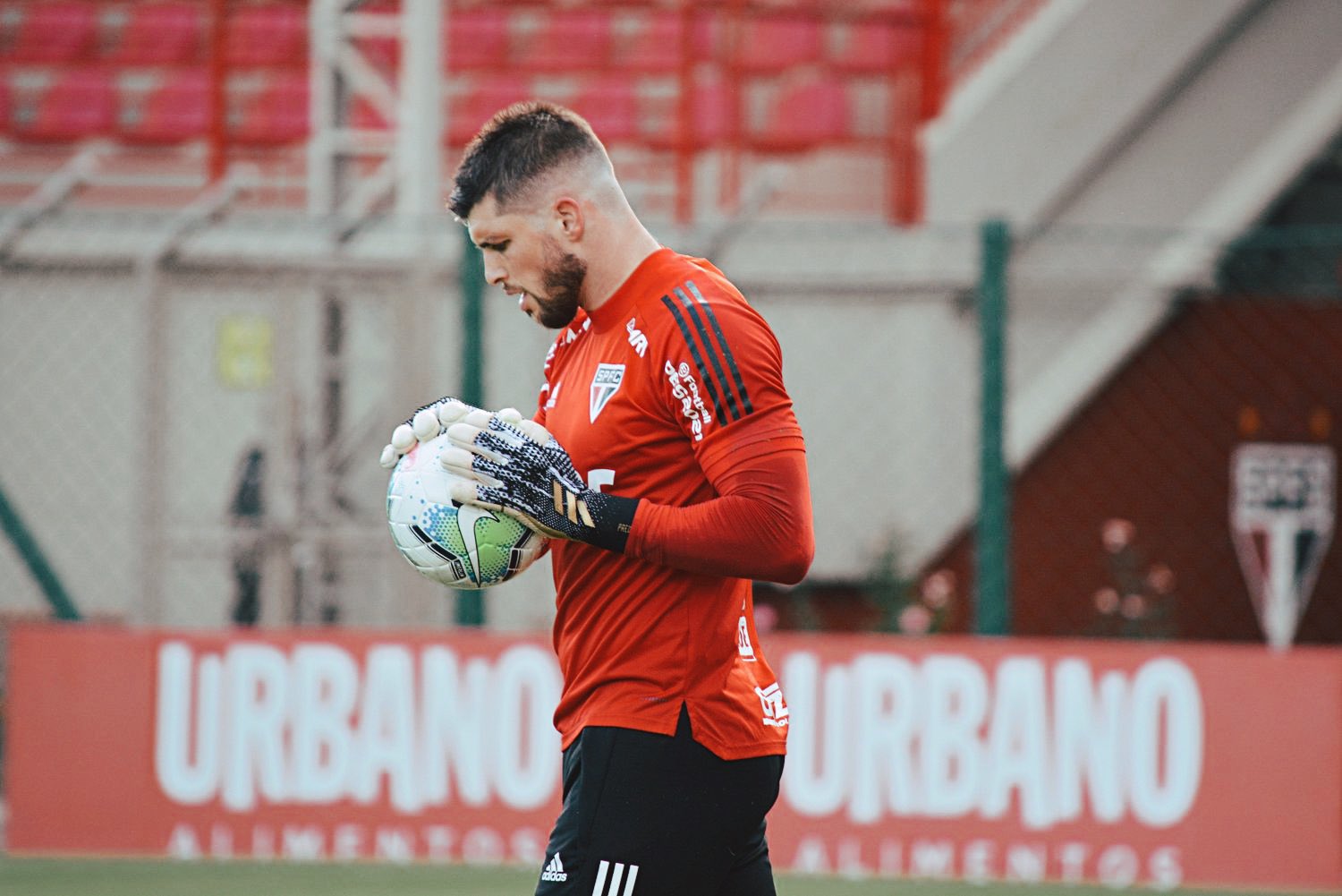 Com força máxima, São Paulo recebe o Vasco em busca da 7ª vitória seguida