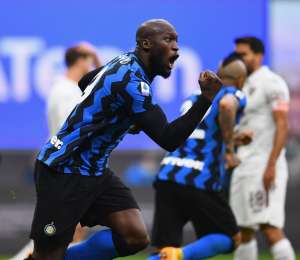 ITALIANO: Sassuolo ganha e assume ponta provisória; Roma e Inter de Milão vencem