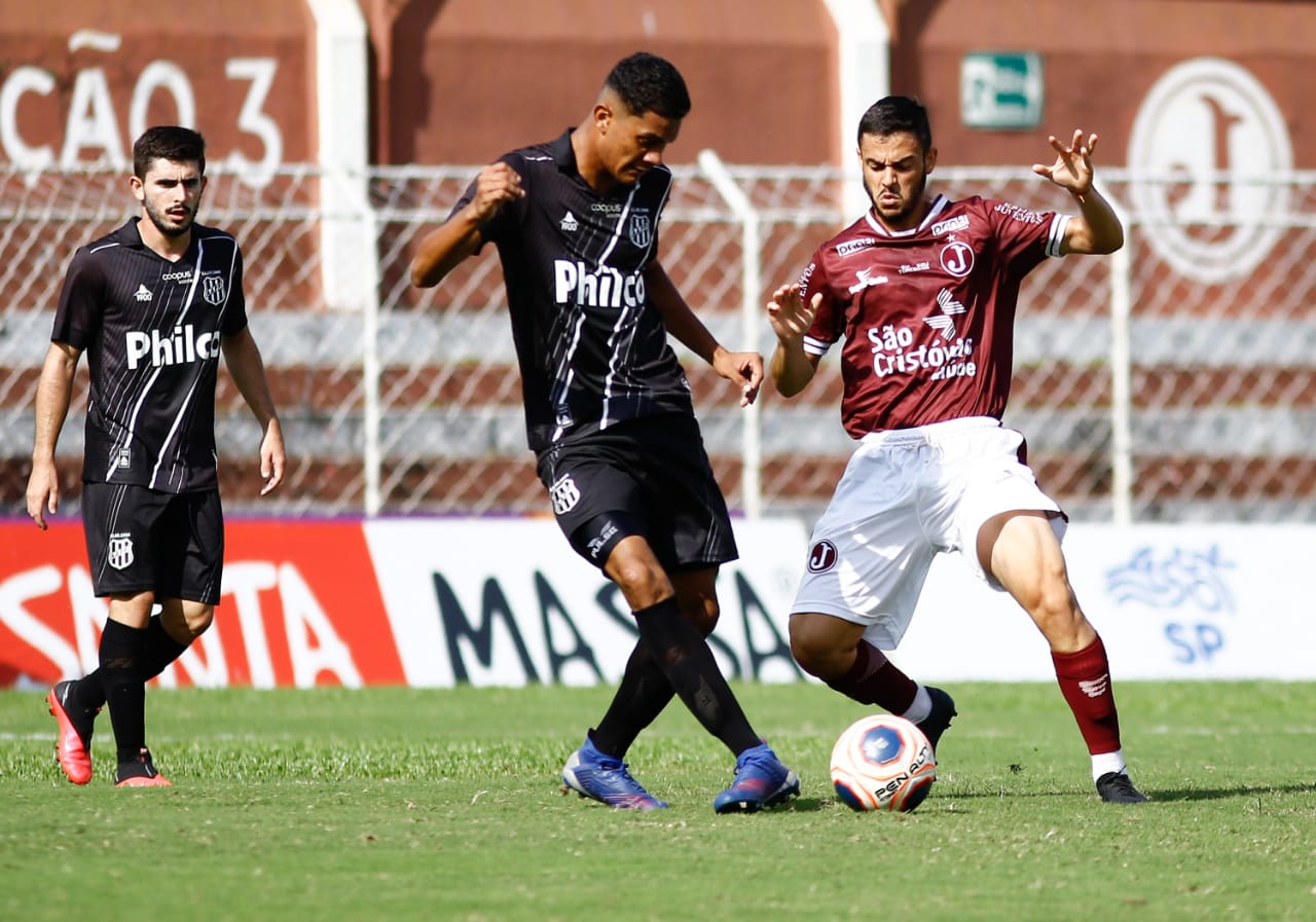 Juventus 0 x 2 Ponte Preta – João Veras marca de novo e Macaca segue viva