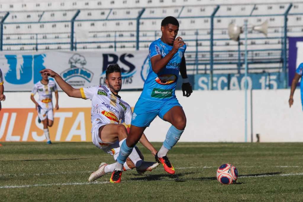 Gustavo Nescau marcou dois gols na vitória do Marília (Foto: Matheus Dahsan/Marília)
