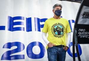 Após empate com dois a mais, Renato Gaúcho promete cobrar elenco do Grêmio