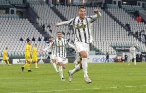 Empresário de Cristiano Ronaldo garante craque na Juventus até 2022