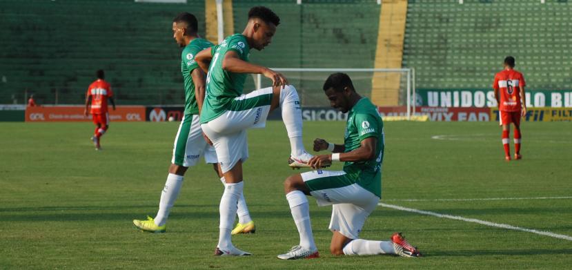 Pra cima e avante. (Foto: David de Oliveira / Guarani)