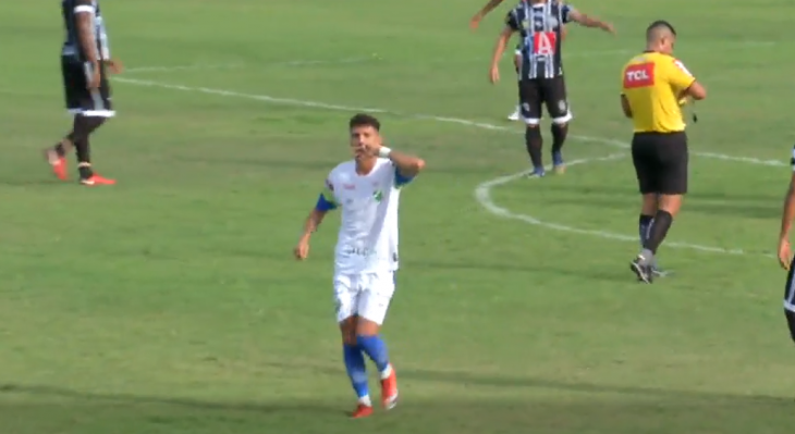 Manoel marcou dois na vitória do Altos-PI (Foto: Reprodução)