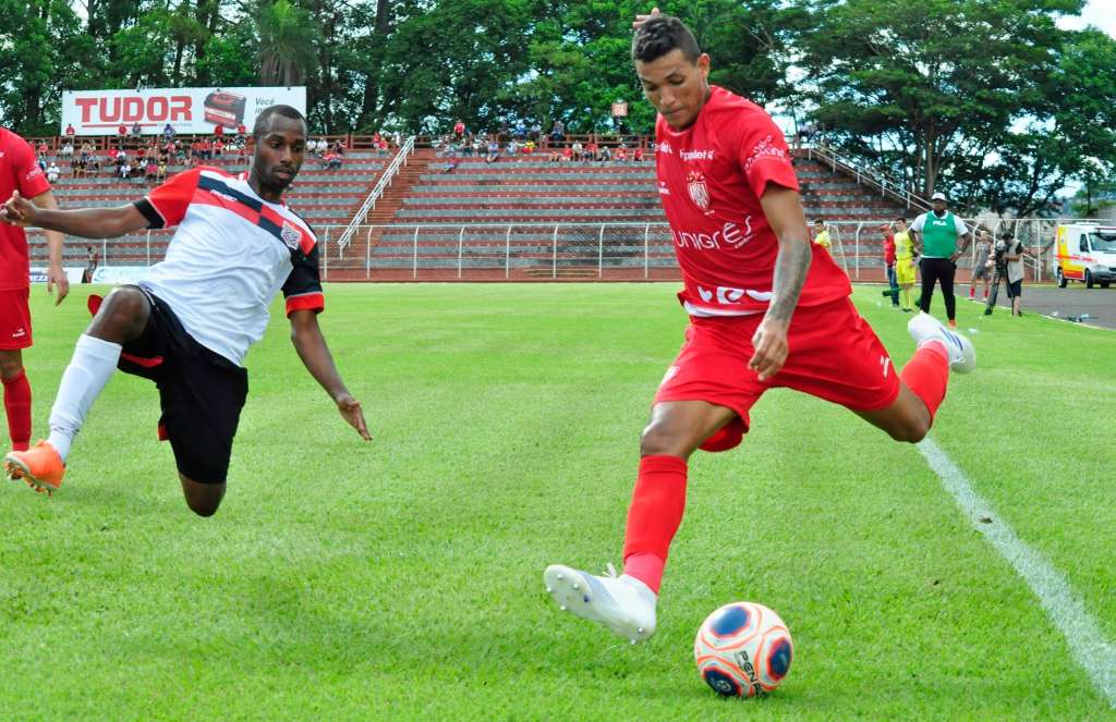 Denilton é um dos jogadores que renovou com o Noroeste (Foto: Bruno Freitas/Noroeste)