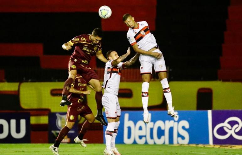 Atlético-GO derrota o Sport. Foto: Anderson Stevens Atlético-GO derrota o Sport. Foto: Anderson Stevens