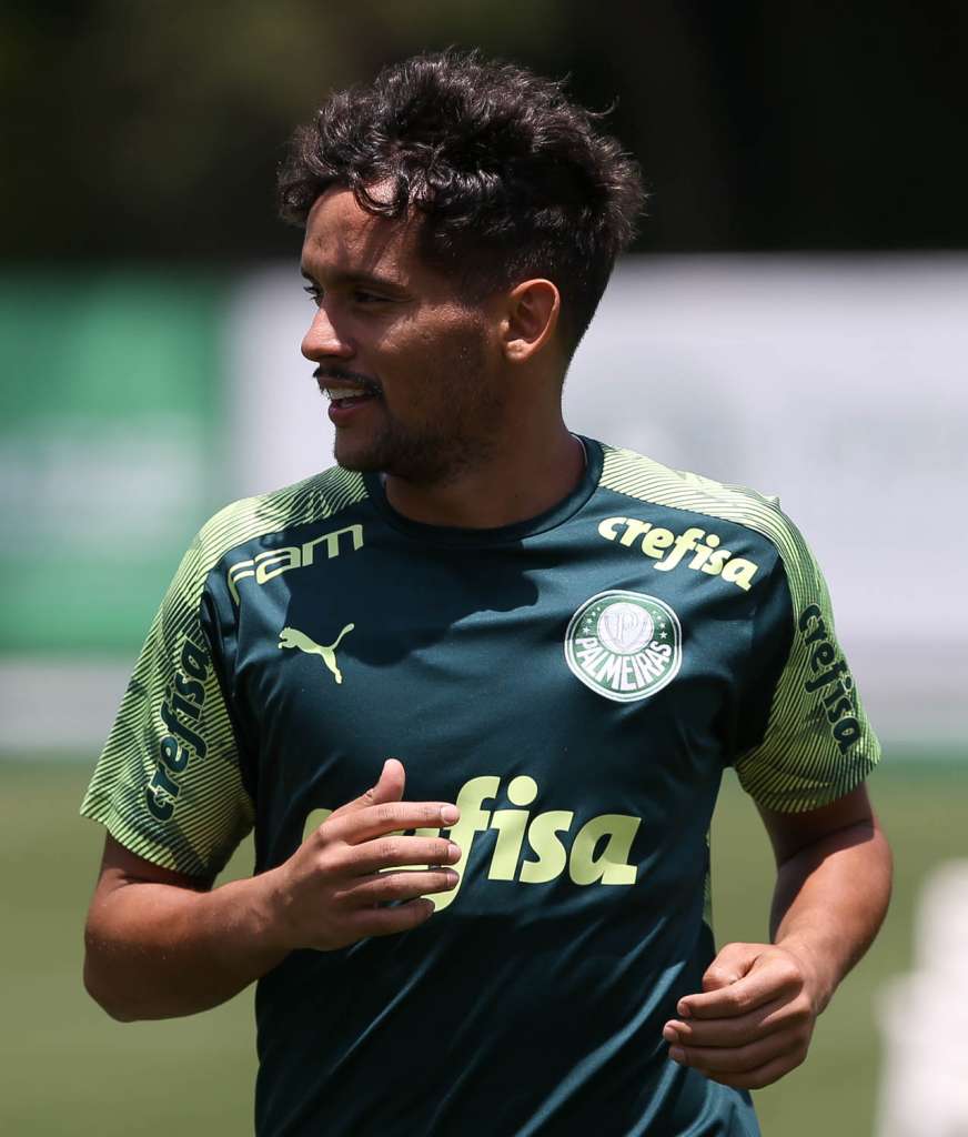 Recuperados de covid-19, Scarpa e Veron voltam aos treinos no Palmeiras