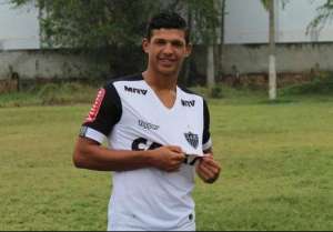 Atlético-MG vence disputa com outros grandes e contrata revelação de clube paraibano