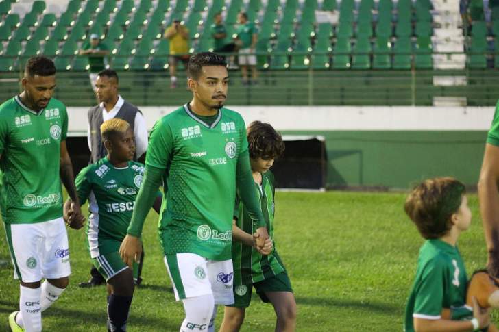 Bidu fez outra boa partida pelo Guarani