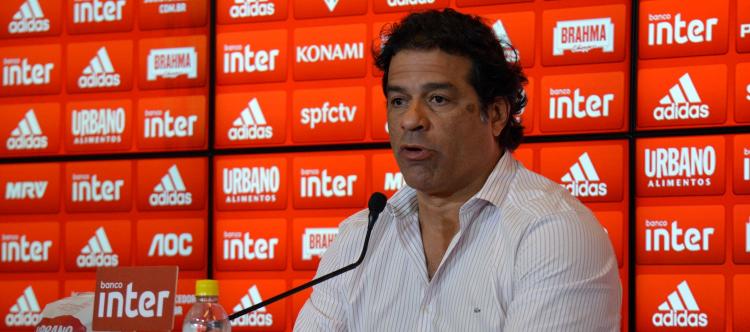 São Paulo estudará anulação de jogo e Diniz critica VAR: ‘Prejudicando o futebol’