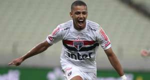 São Paulo terá volta de artilheiro, mas perde Diego Costa e aguarda Bruno Alves