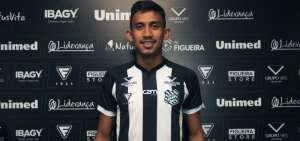 Série B: Figueirense oficializa contratação de volante do pior clube da Série C