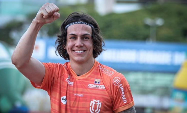 Goleiro ex-Cruzeiro comemora acesso no Maringá FC: “sonho realizado”