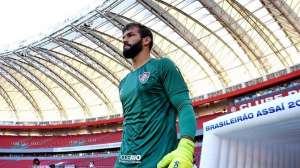 Com suspeita de Covid-19, goleiro e volante podem desfalcar o Fluminense