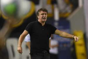 Técnico do Santos se recupera da Covid-19 e volta aos treinos após quase 20 dias