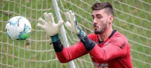 Titular do Atlético-MG testa positivo para Covid-19 e vira desfalque para Sampaoli