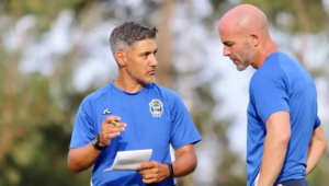 Comissão técnica de Maradona deixa o Gimnasia após morte do ídolo argentino