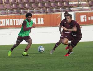 Ferroviária-SP x Nacional-PR - Locomotiva recebe o NAC para manter a liderança