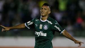 Joia do Palmeiras, Gabriel Veron completa um ano como profissional em alta