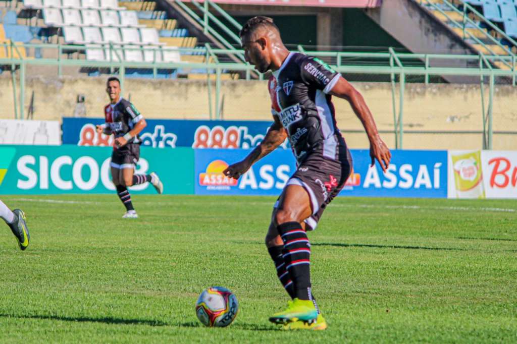 Ferroviário-CE 7 x 0 Imperatriz-MA – Tubarão massacra Cavalo e se livra da queda!