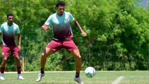 Atacante do Fluminense renova até o final do Brasileirão