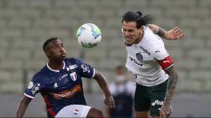 Zagueiro titular do Palmeiras é punido e pode não enfrentar o Santos