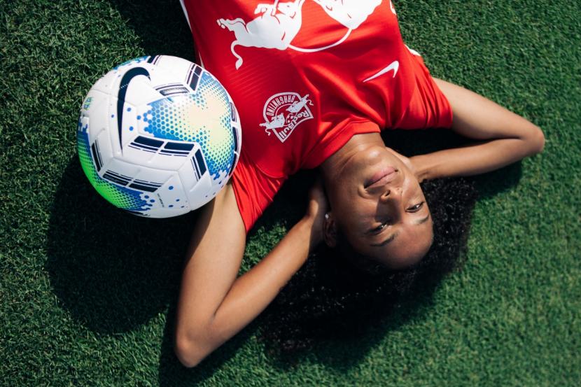 Time do Brasileirão lança quarto uniforme com “sangue pulsante”; Veja fotos!