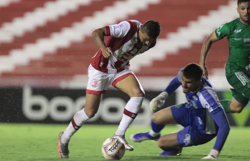 Kieza fechou o placar com um golaço (Foto: Caio Falcão/CNC)