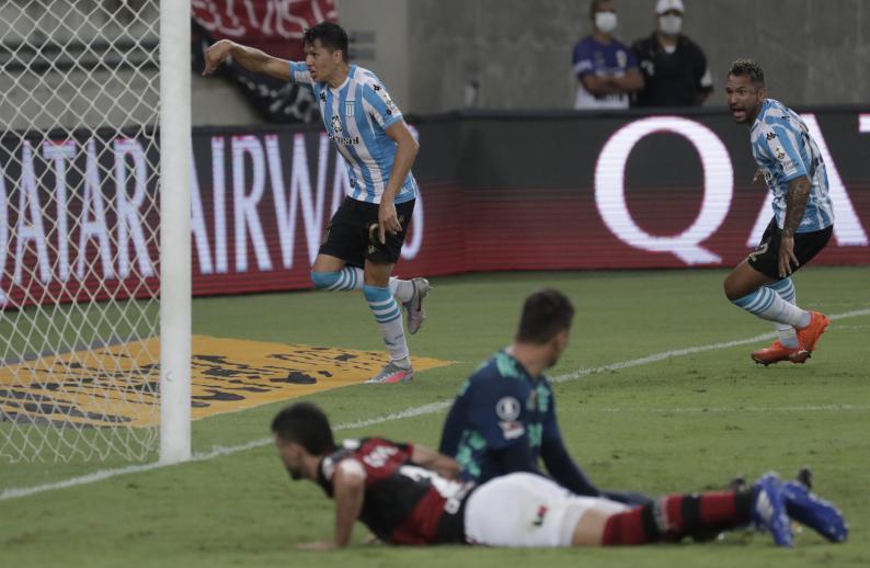 Racing derrota o Flamengo