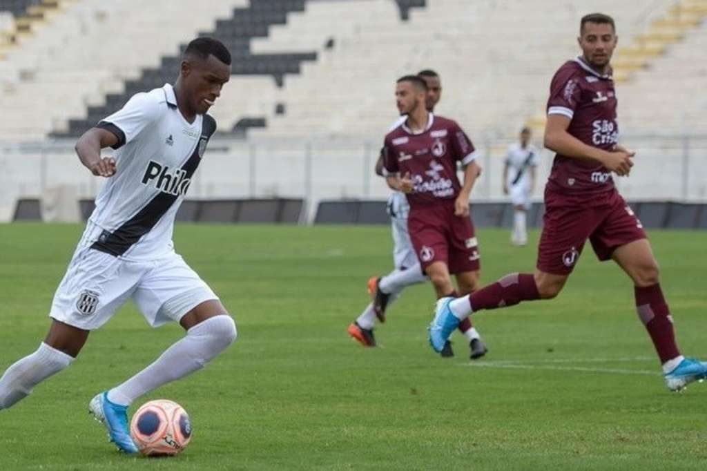 Matheus Alexandre desfalca a Ponte Preta (Foto: Divulgação/Ponte Press)