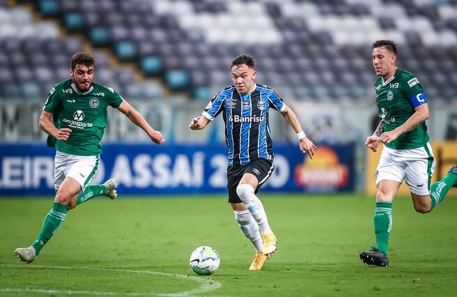 Em jogo adiado, Goiás espera surpreender o São Paulo na Serrinha