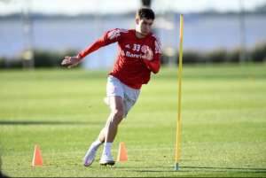 Volante crê na classificação do Inter na Argentina, mas pede foco no Atlético-MG