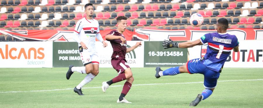 Botafogo 0 x 1 Ferroviária – Locomotiva elimina Pantera e vai encarar Marília