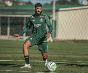 Zagueiro rescinde com o Coritiba e acerta com clube da Série B
