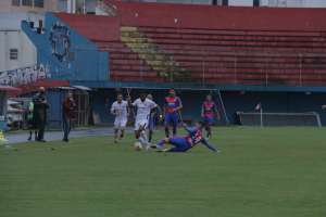 Marcílio Dias-SC 0 x 0 Ferroviária-SP - Decisão da vaga fica para volta...