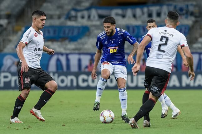 Cruzeiro não teve dificuldades para vencer o Brasil (Foto: Gustavo Aleixo/Cruzeiro) Cruzeiro não teve dificuldades para vencer o Brasil (Foto: Gustavo Aleixo/Cruzeiro)