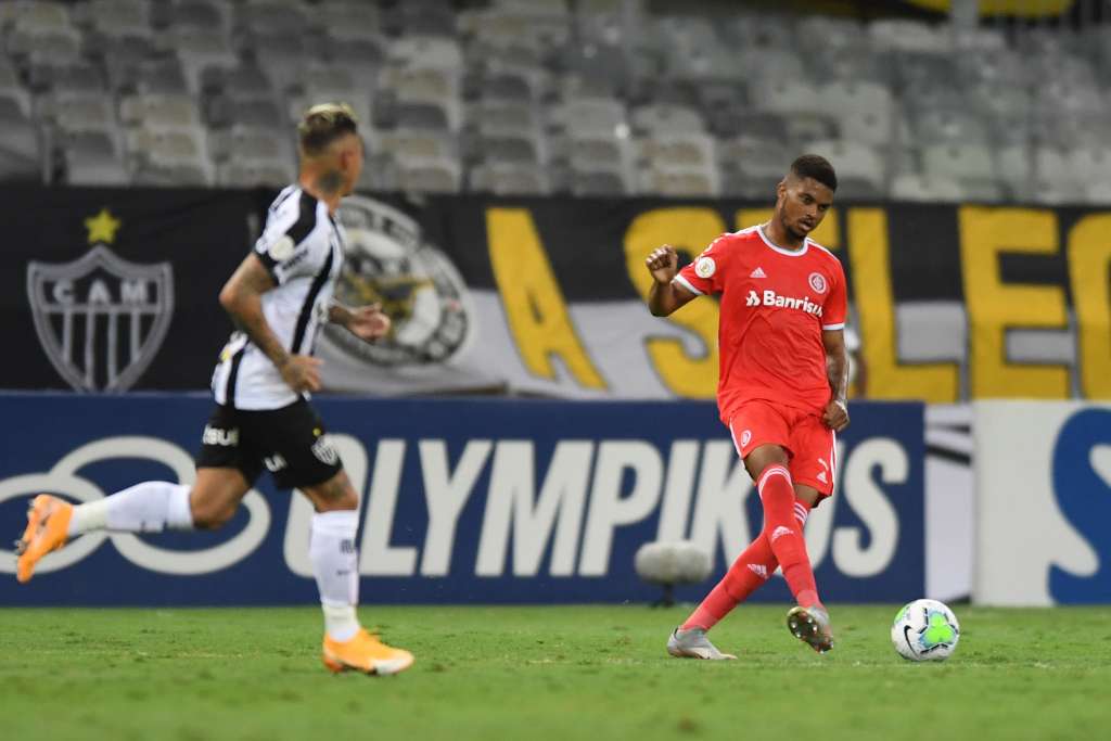 Autor de um dos gols do Atlético, Hyoran lamenta empate: 'Tínhamos controle do jogo'