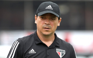 Diniz elogia atuação do São Paulo e destaca gol de jogada ensaiada