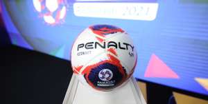 Bola ecológica da Penalty ganha nova roupagem para o Paulistão 2021