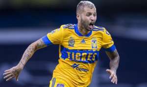 Atacante ex-Internacional quer voltar para o Brasil e chama atenção de grande clube