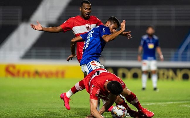 No meio do caminho tinha um Galo... (Foto: Bruno Haddad / Cruzeiro)