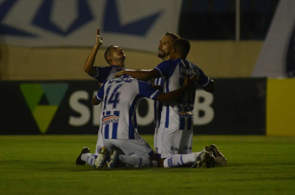 Confiança 1 x 5 CSA – Em grande estilo, Azulão se aproxima do G4