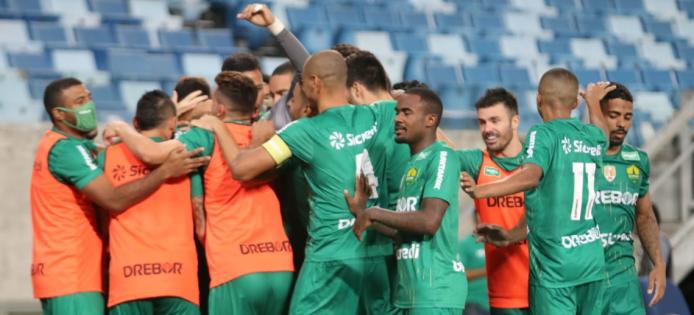 Muita festa nos gols do Cuiabá Muita festa nos gols do Cuiabá