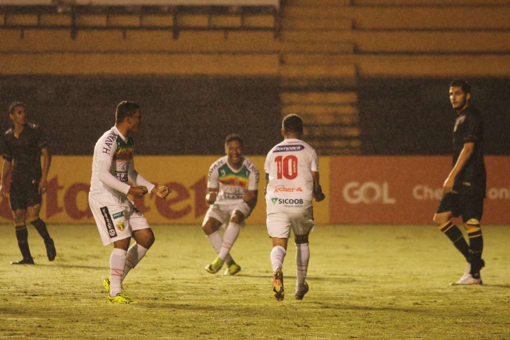 Em baixa, técnico do Brusque quer fazer jus ao fator casa por reabilitação