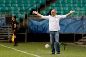 Técnico do Bahia critica arbitragem na Sul-Americana e foca no Brasileirão