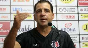 Série C: Técnico do Santa Cruz prega respeito ao Brusque: 'Não está aqui à toa'